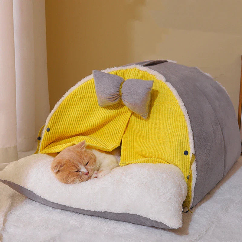 Cosy Feline Retreat: Premium pet nest for cats, featuring a fully enclosed design and plush, insulating fabrics for all-season comfort and security.