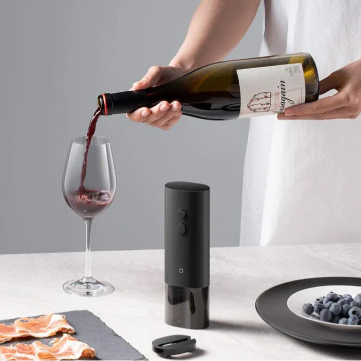 Automatic Electric Wine Bottle Opener with Concealed Foil Cutter in Sleek Black Finish