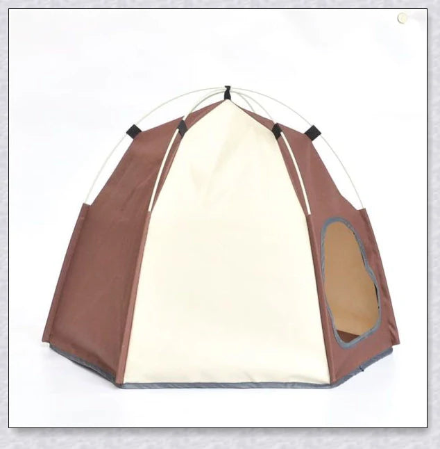 Cosy hexagonal pet tent made of microfibre fabric and carbon rods, providing a warm and stable space for cats and small dogs to relax indoors or outdoors.