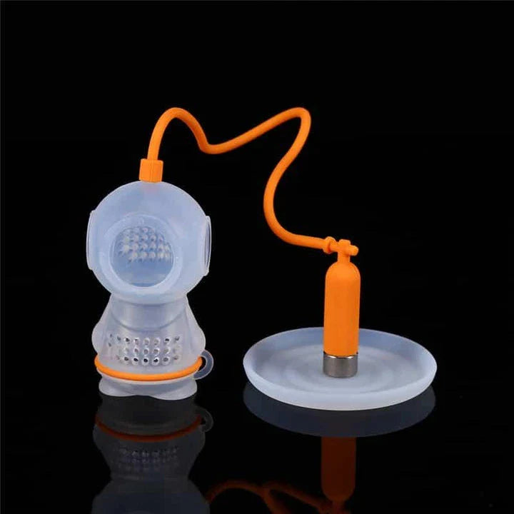 Diver-shaped reusable silicone tea infuser in various colours