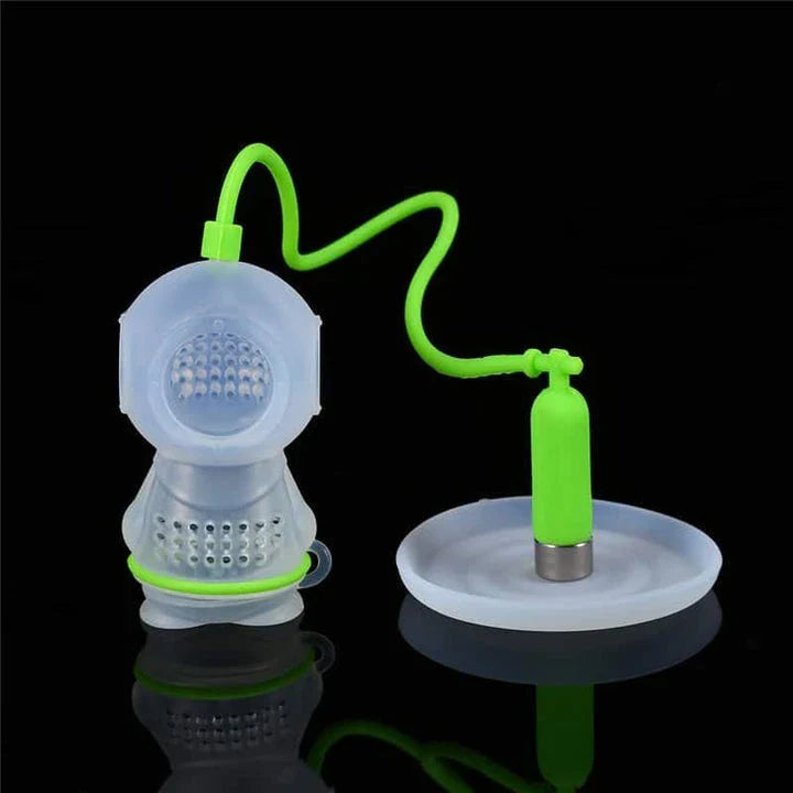 Diver-shaped reusable silicone tea infuser in various colours
