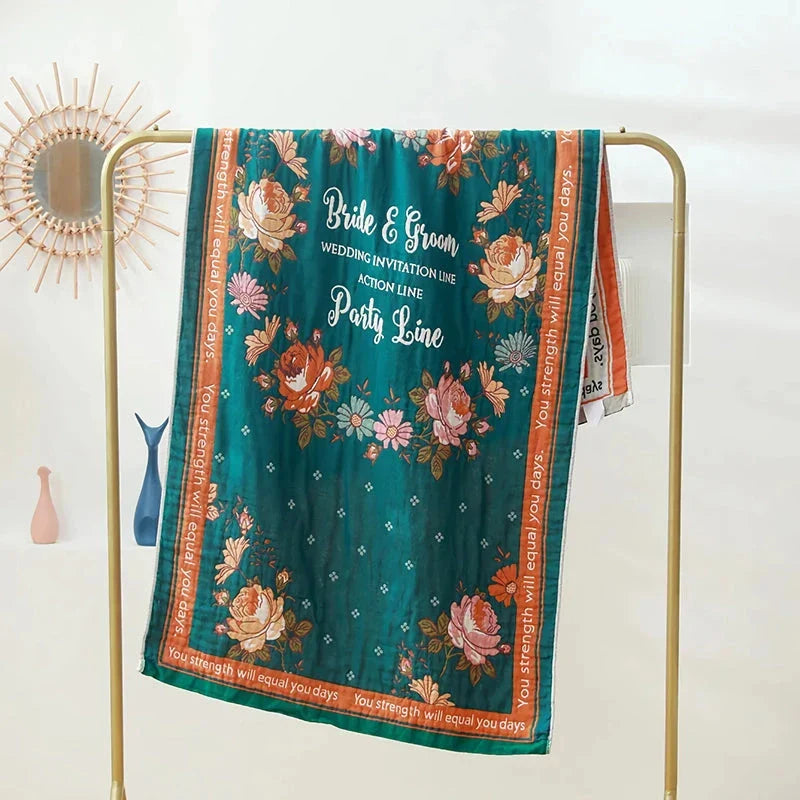 Luxuriously soft and quick-drying cartoon bath towel with 5-layer gauze cotton construction