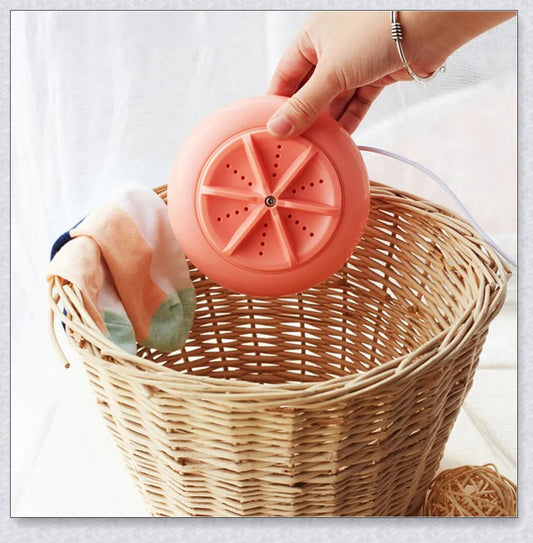 Compact, portable washing machine with customisable water levels and high-power cleaning capabilities