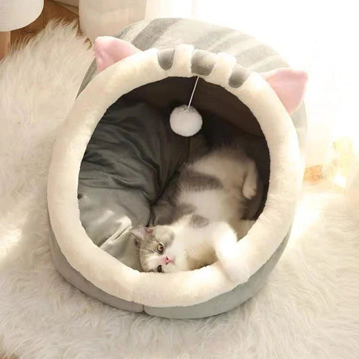 Cosy Feline Nest: Premium cotton cat bed with supportive foam cushions for ultimate comfort and relaxation