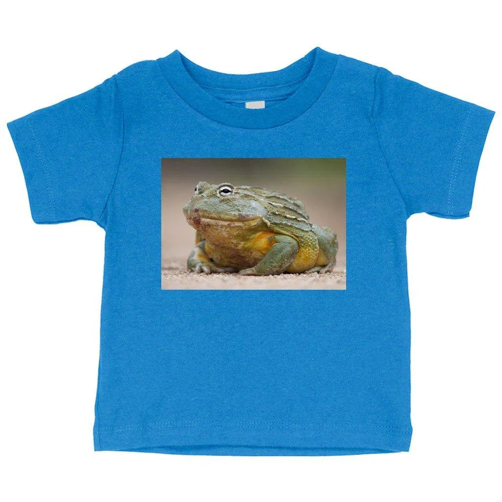 Soft and flexible baby bullfrog t-shirt in white, with crew neck and short sleeves for a classic look