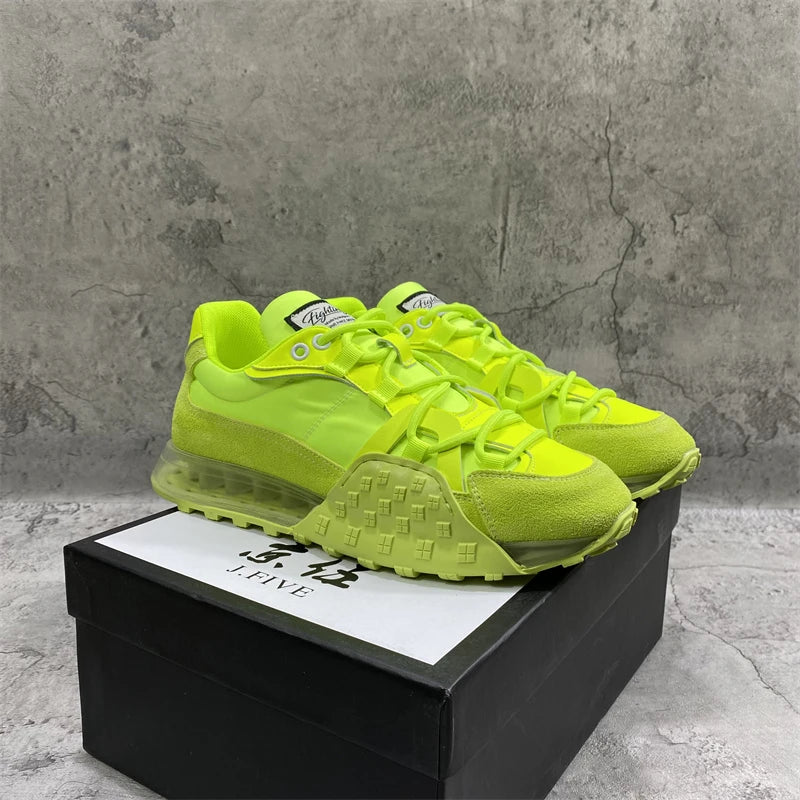 Premium leather lace-up trainers in white with breathable inner lining and slip-resistant rubber sole