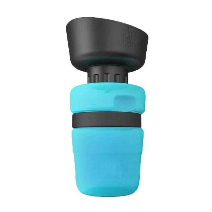 Premium foldable pet travel water bottle made of silicone with 500ml capacity and leak-proof design