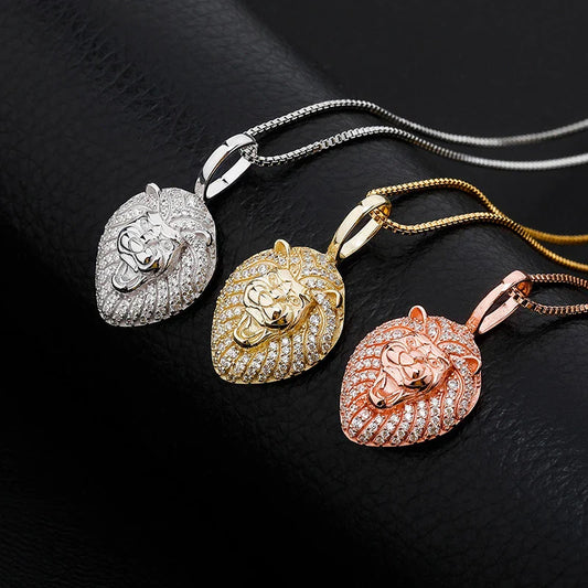 Elegant 925 silver pendant with sparkling zircon inlays and a fashionable clavicle chain