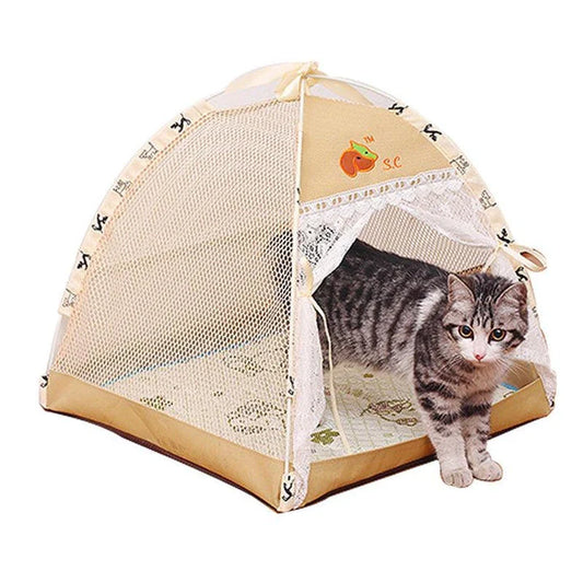 Premium breathable mesh cat outdoor den with sturdy Oxford fabric and nylon construction, providing a safe and comfortable retreat for your feline friend.