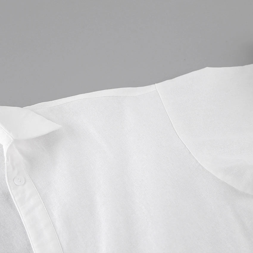 Relaxed-fit white casual set with shorts, featuring a loose, comfortable design made from premium cotton for all-day style and comfort.