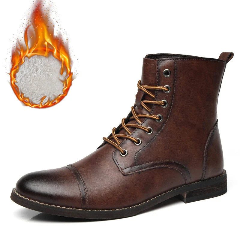 Stylish, high-quality Martin boots with pointed toes, suitable for British gentlemen's autumn wardrobes