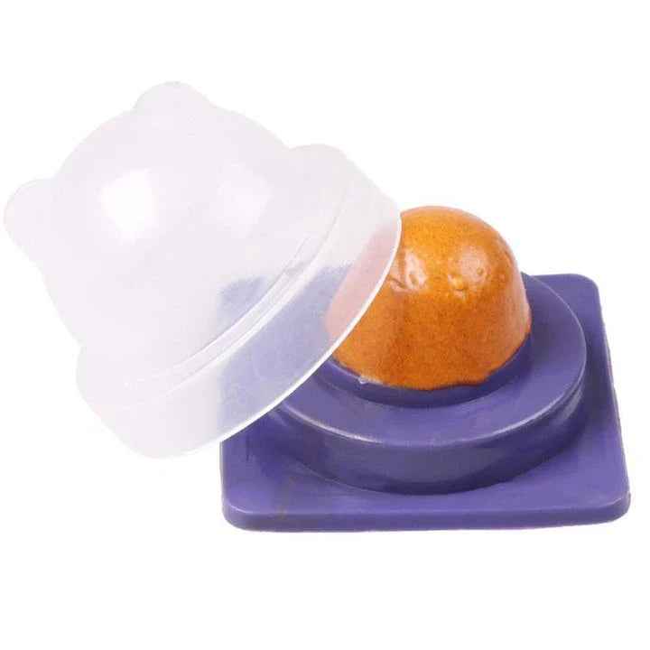 Premium cat licking treat made with catnip and fish gelatin for a delightful and healthy snacking experience
