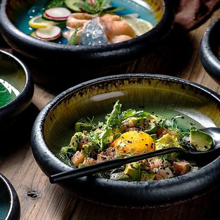 Elegant ice-inspired ceramic platter with a captivating split-glaze finish, showcasing the beauty of British craftsmanship