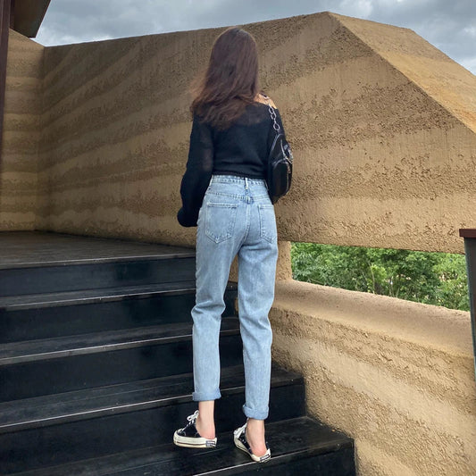 Premium high-waisted straight-leg denim trousers in light blue for autumn fashion