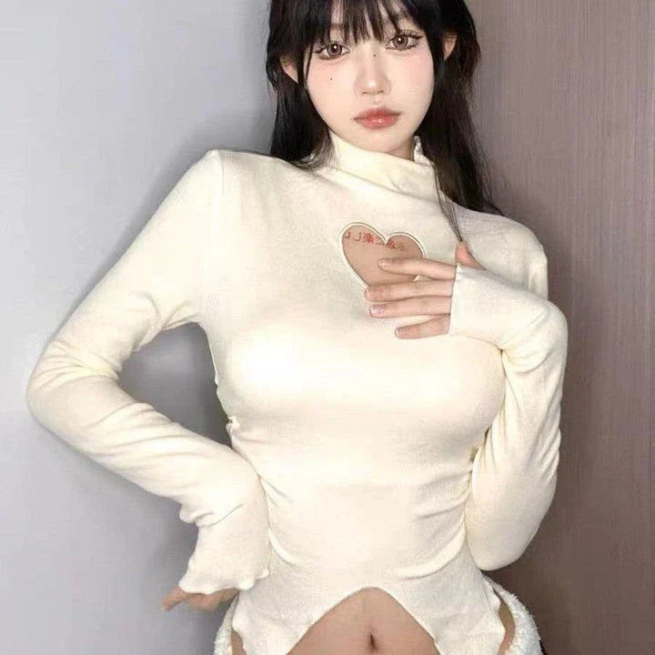 Premium high-neck long-sleeve t-shirt with elegant heart-shaped design in white