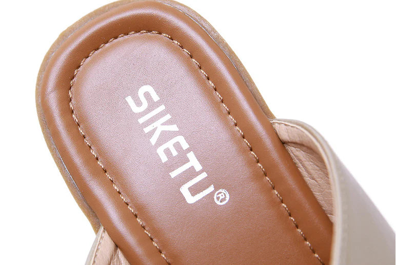 Premium quality casual sandals for beach days and everyday wear in the UK, featuring a stylish design, breathable materials, and massage-friendly sole