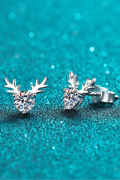 Elegant sterling silver ring featuring a reindeer-shaped moissanite centre stone with a polished finish