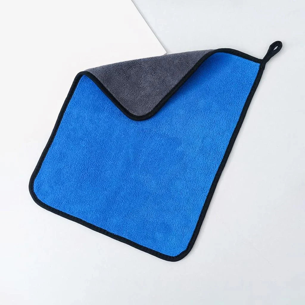 Premium absorbent velvet cleaning towel in multiple colours for versatile household use