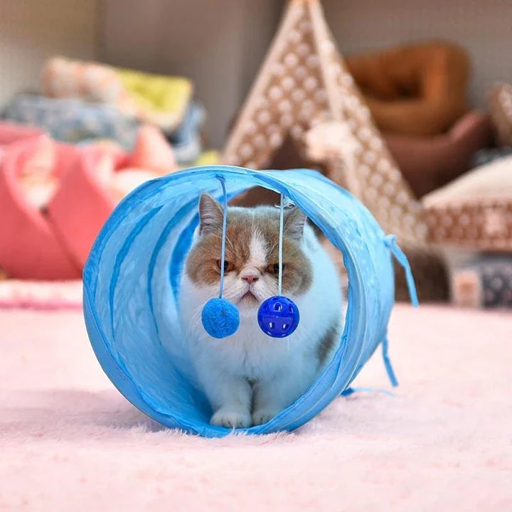 Colourful tunnel toy for cats with two bouncing balls, made from premium nylon and polyester materials