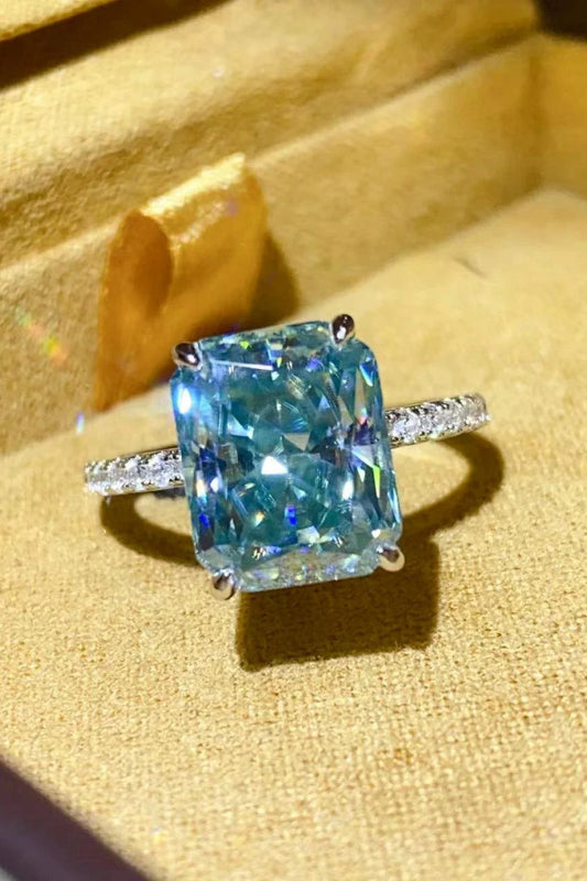 Trendha's 2-carat moissanite ring in a minimalist, modern design with platinum-plated sterling silver and zircon accents