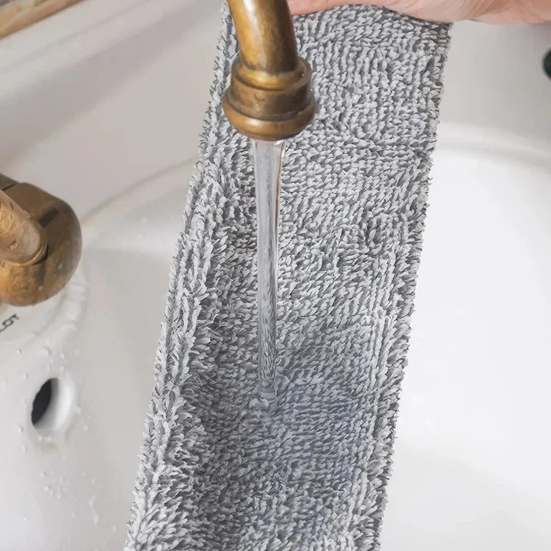 Premium Adjustable Duster for Effortless Household Cleaning - Telescopic Design, Flexible Microfiber Head, Durable Stainless Steel Construction