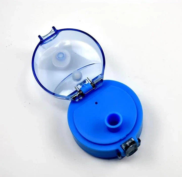 Premium BPA-free water bottle with leak-proof lid and thermal insulation to keep drinks hot or cold on-the-go