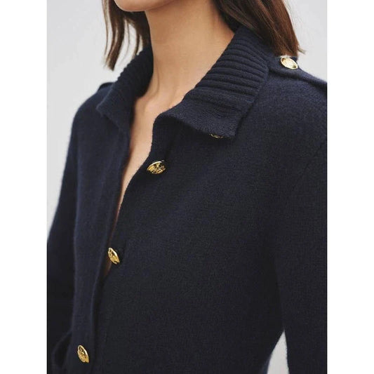 Premium Wool and Cashmere Cardigan in a classic design, featuring a turn-down collar and single-breasted closure for a sophisticated and comfortable look.