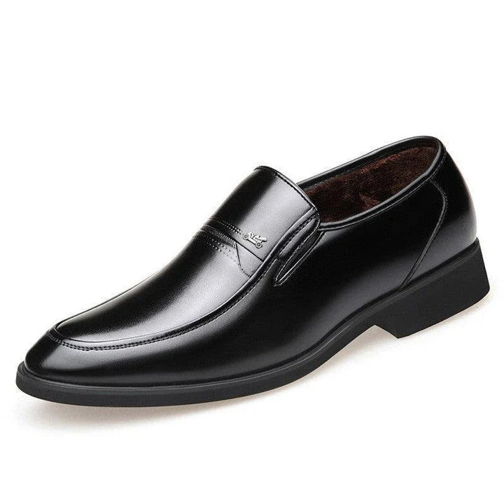 Premium cowhide leather shoes with breathable design and classic British style, perfect for discerning dads