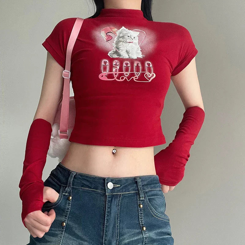 Stylish cropped t-shirt featuring a bold cat print design in a slim, flattering fit for trendy street style