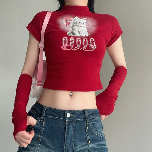 Stylish cropped t-shirt featuring a bold cat print design in a slim, flattering fit for trendy street style