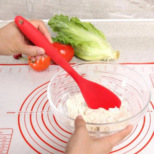 Premium silicone spatula with heat-resistant properties, ideal for a wide range of cooking and baking tasks in the British kitchen.