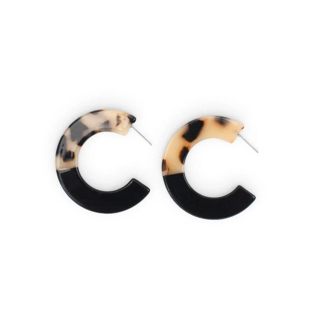 Elegant C-Shaped Earrings in Beige and Black Colours, Made with High-Quality Acrylic Resin for Durability and Sophistication