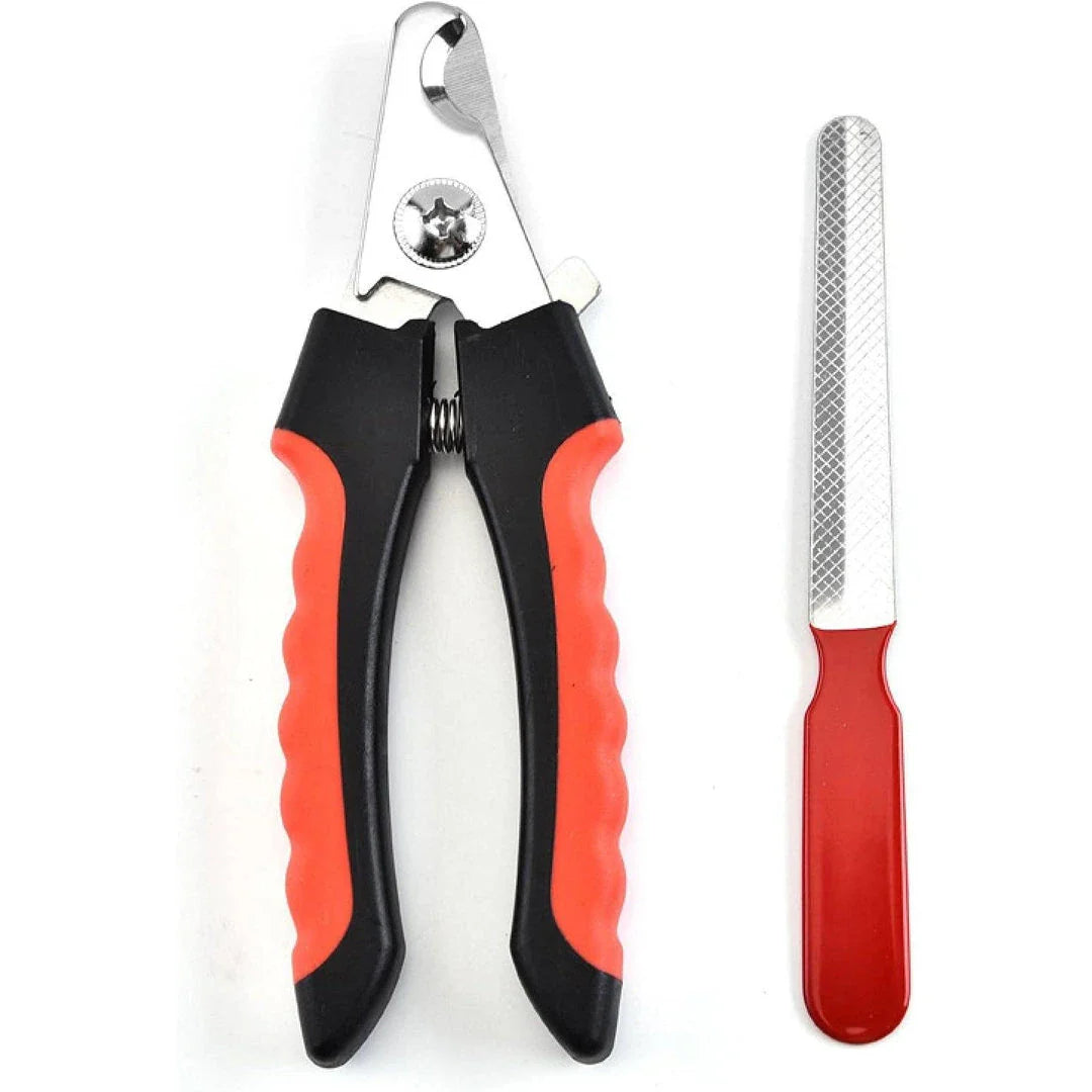 Premium pet nail clippers made of stainless steel with ergonomic design for comfortable and efficient grooming of dogs and cats