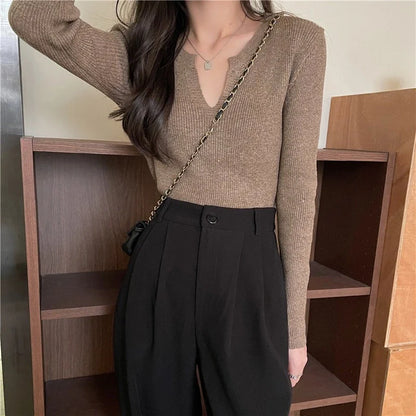 Premium V-neck knit top for women in a variety of colours, featuring a flattering slim fit and soft, comfortable fabric