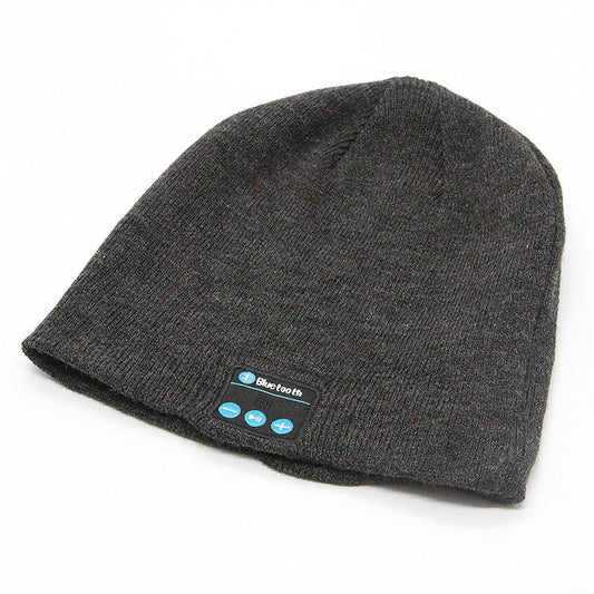 Stylish wireless Bluetooth beanie with built-in headphones, perfect for staying connected and warm during outdoor activities or indoor relaxation.