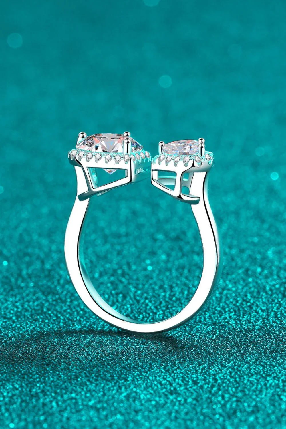 Elegant heart-shaped moissanite open ring in platinum-plated 925 sterling silver with adjustable sizing
