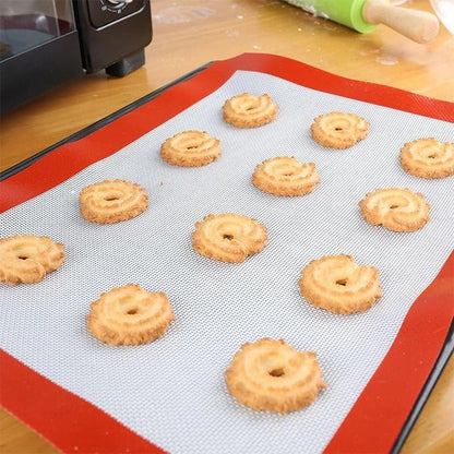 Silicone non-stick baking mat in red and white, suitable for high-temperature baking and easy cleanup