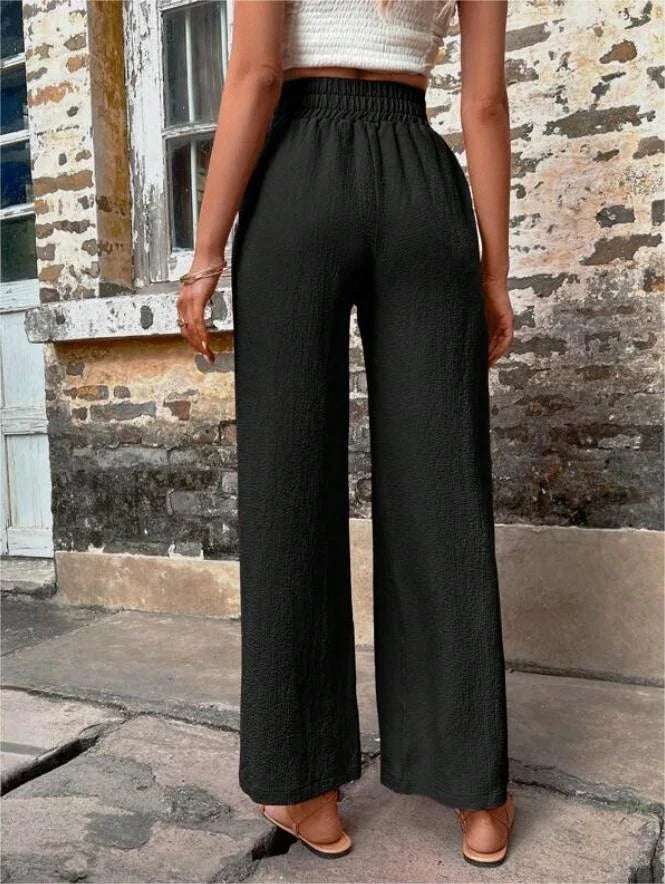 Stylish casual trousers with pockets and elastic waistband for British women