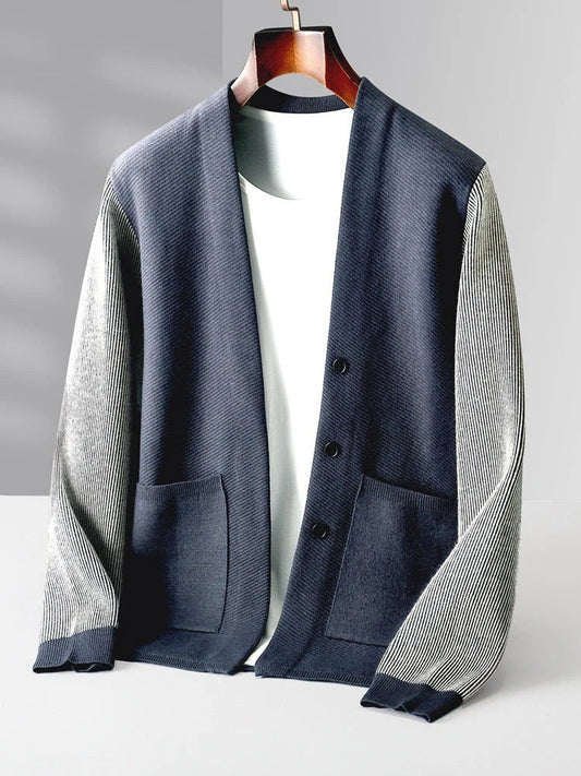 Men's knitted jumper with contrast sleeves, made from premium wool-blend fabric for superior quality and comfort.