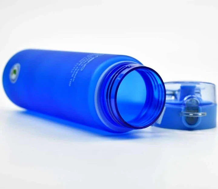 Premium BPA-free water bottle with leak-proof lid and thermal insulation to keep drinks hot or cold on-the-go