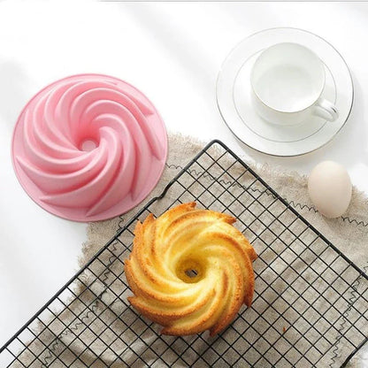 Premium 6-inch non-stick silicone cake mould in pink or green - a versatile baking tool for the modern British kitchen