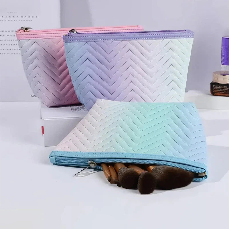 Elegant gradient-coloured makeup bag made of premium PU leather, perfect for organised storage and travel