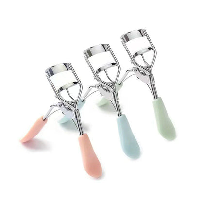 Heatless Manual Eyelash Curler with Silicone Pad and Curved Design for Flawless Lash Curling