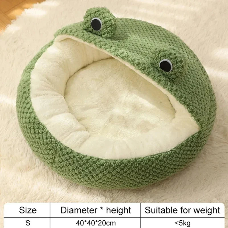 Cosy frog-shaped pet bed made of plush bubble velvet material, providing warmth and comfort for small cats and dogs