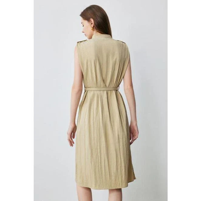 Elegant sleeveless midi shirt dress with V-neck and side pockets, perfect for summer in the UK