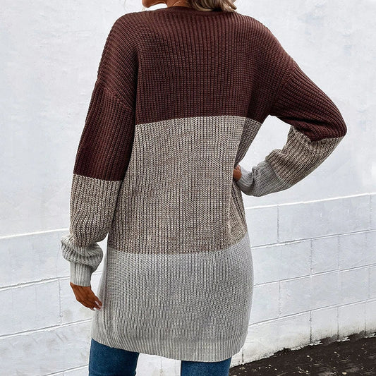 Cosy, oversized acrylic cardigan with contrasting colour blocks, perfect for autumn and winter layering
