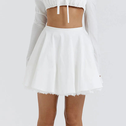 Elegant lace A-line skirt in white with high waist and vintage-inspired design