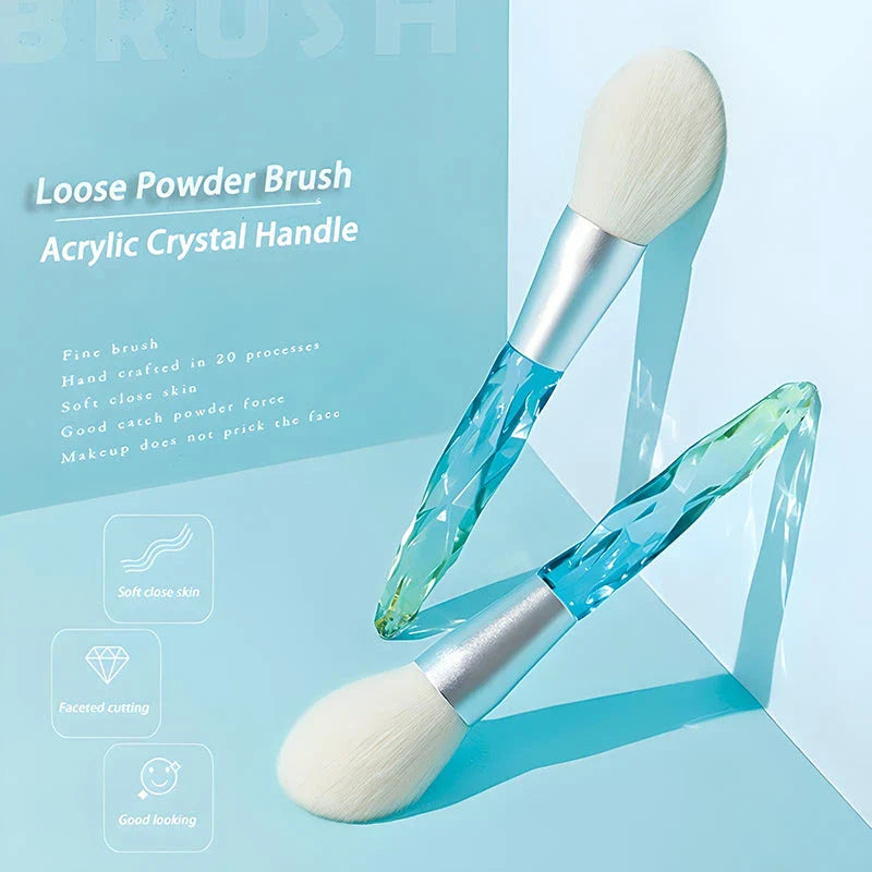 Exquisite Crystal Handle Powder Makeup Brush with Prism Design and Soft Wool Fibers for Flawless Makeup Application