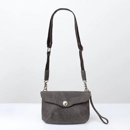 Premium handcrafted leather messenger bag in a classic British design, featuring a sturdy construction and spacious interior for the modern gentleman's everyday essentials.