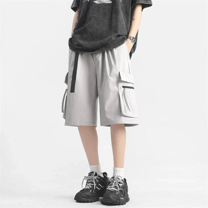 Trendy multi-pocket workwear shorts in a variety of colours, including black, khaki, green, and light grey, with a straight-leg design and ample storage options.